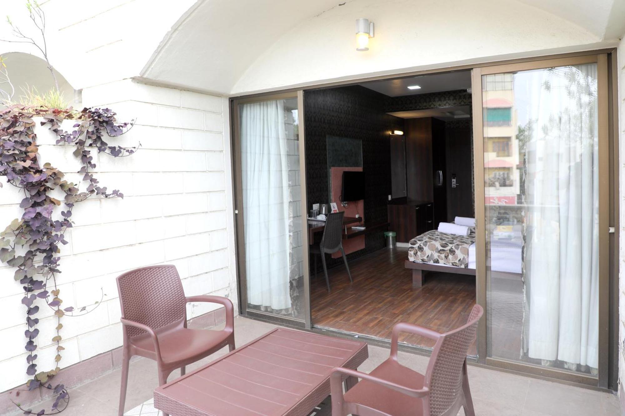Hotel Pearls Aurangabad  Exterior photo