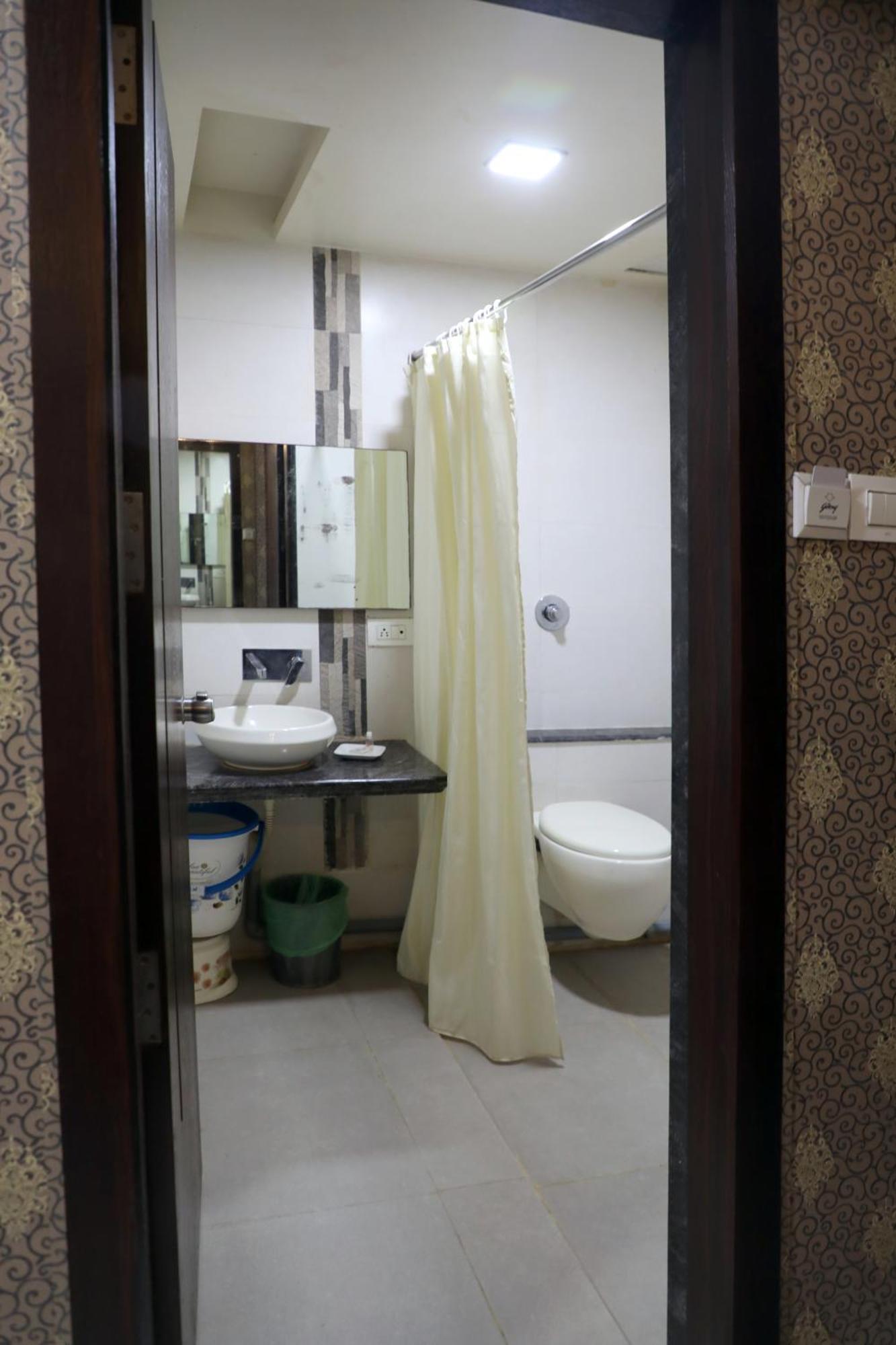 Hotel Pearls Aurangabad  Exterior photo