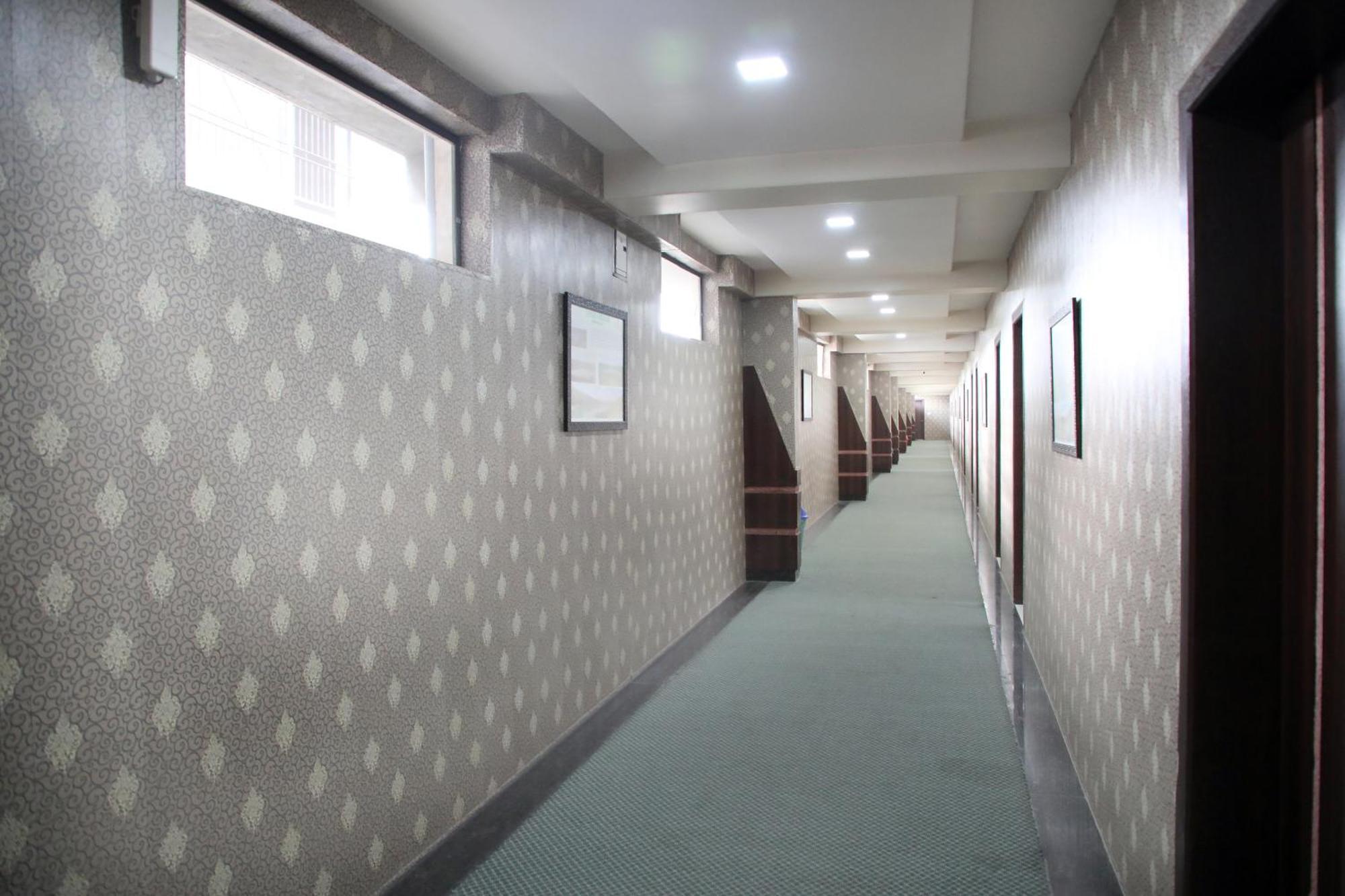 Hotel Pearls Aurangabad  Exterior photo