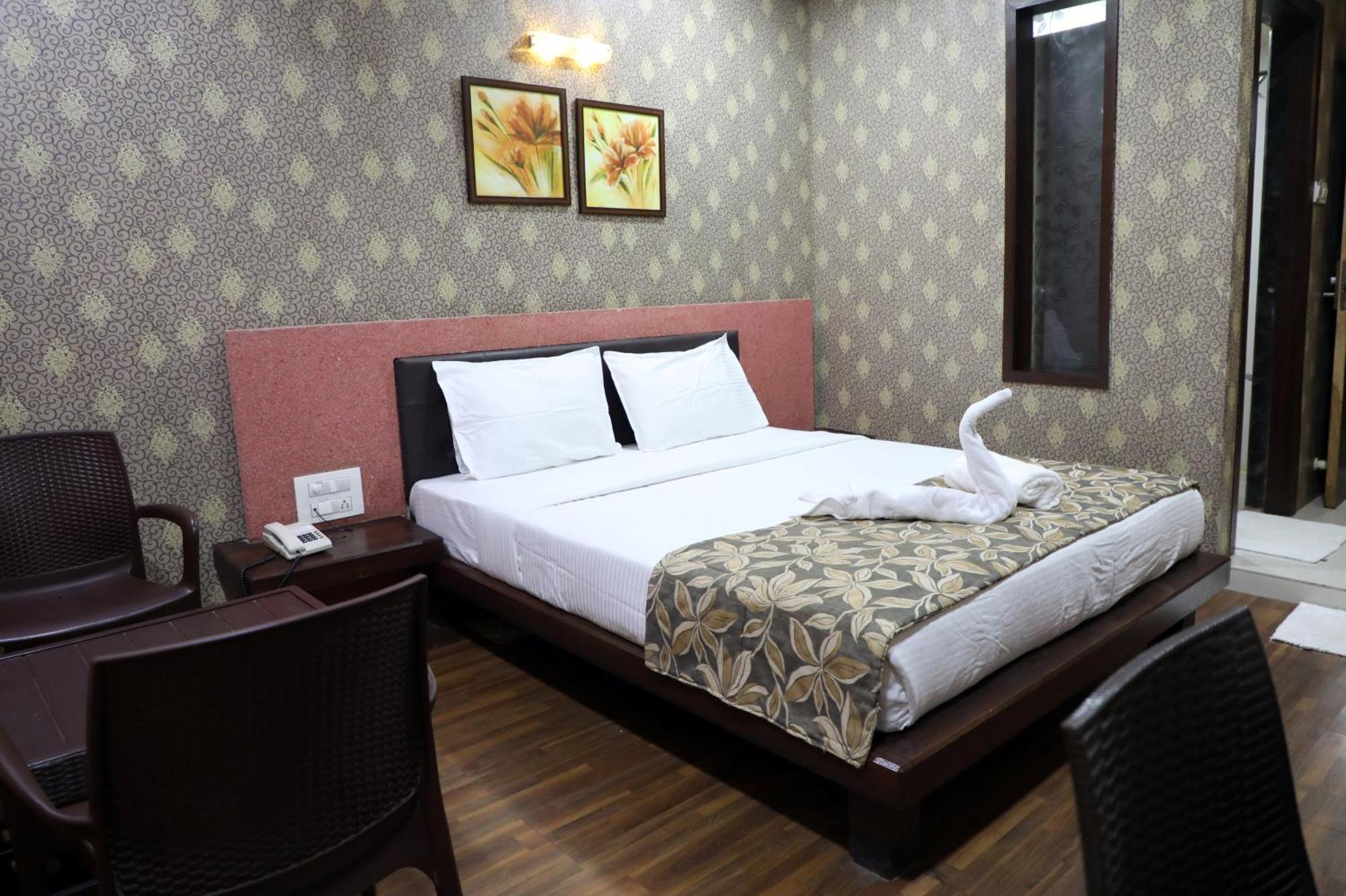 Hotel Pearls Aurangabad  Exterior photo