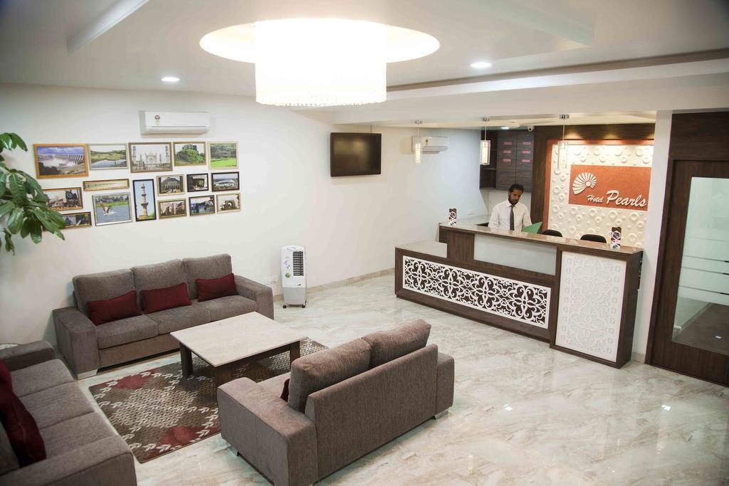 Hotel Pearls Aurangabad  Exterior photo