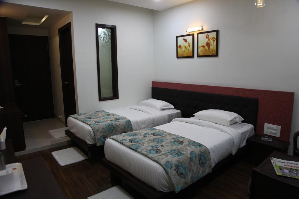 Hotel Pearls Aurangabad  Exterior photo