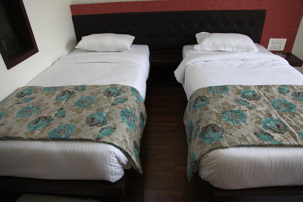 Hotel Pearls Aurangabad  Exterior photo