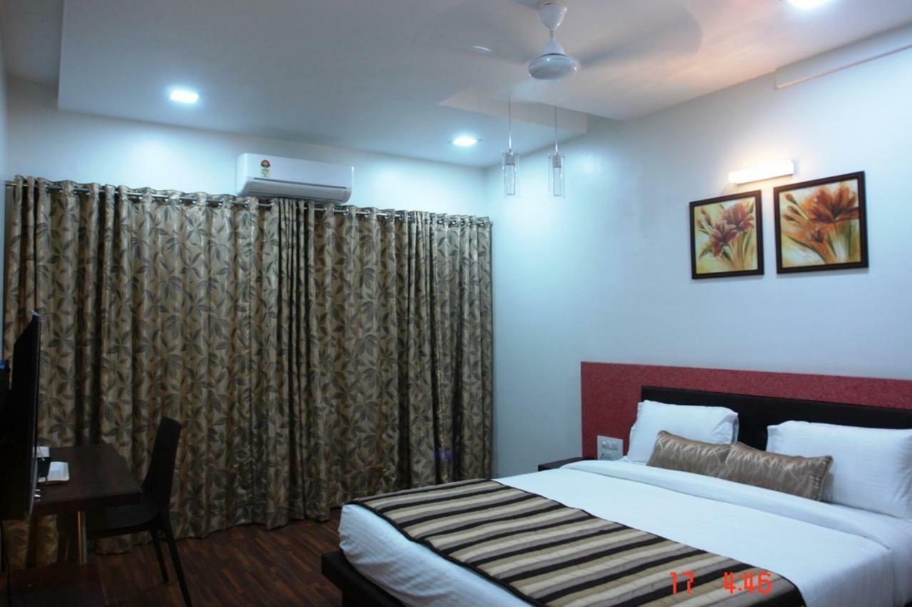 Hotel Pearls Aurangabad  Exterior photo